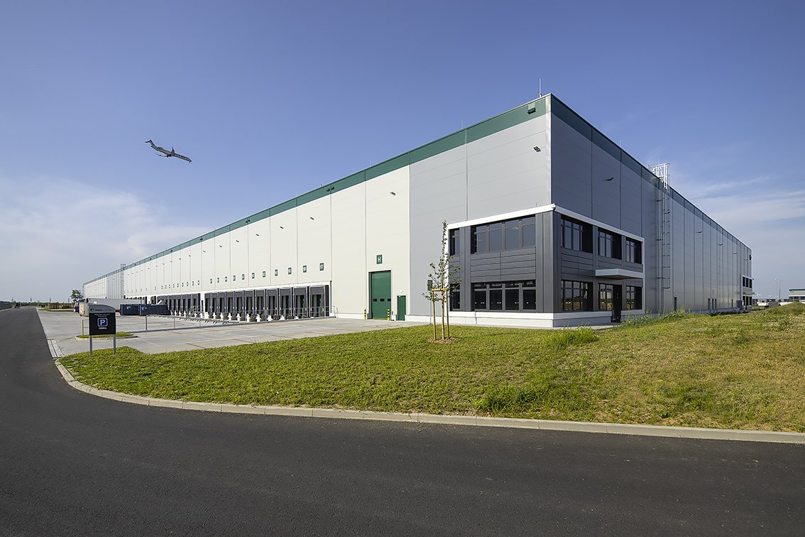 'Outstanding' DC3 at Prologis Park Prague-Airport