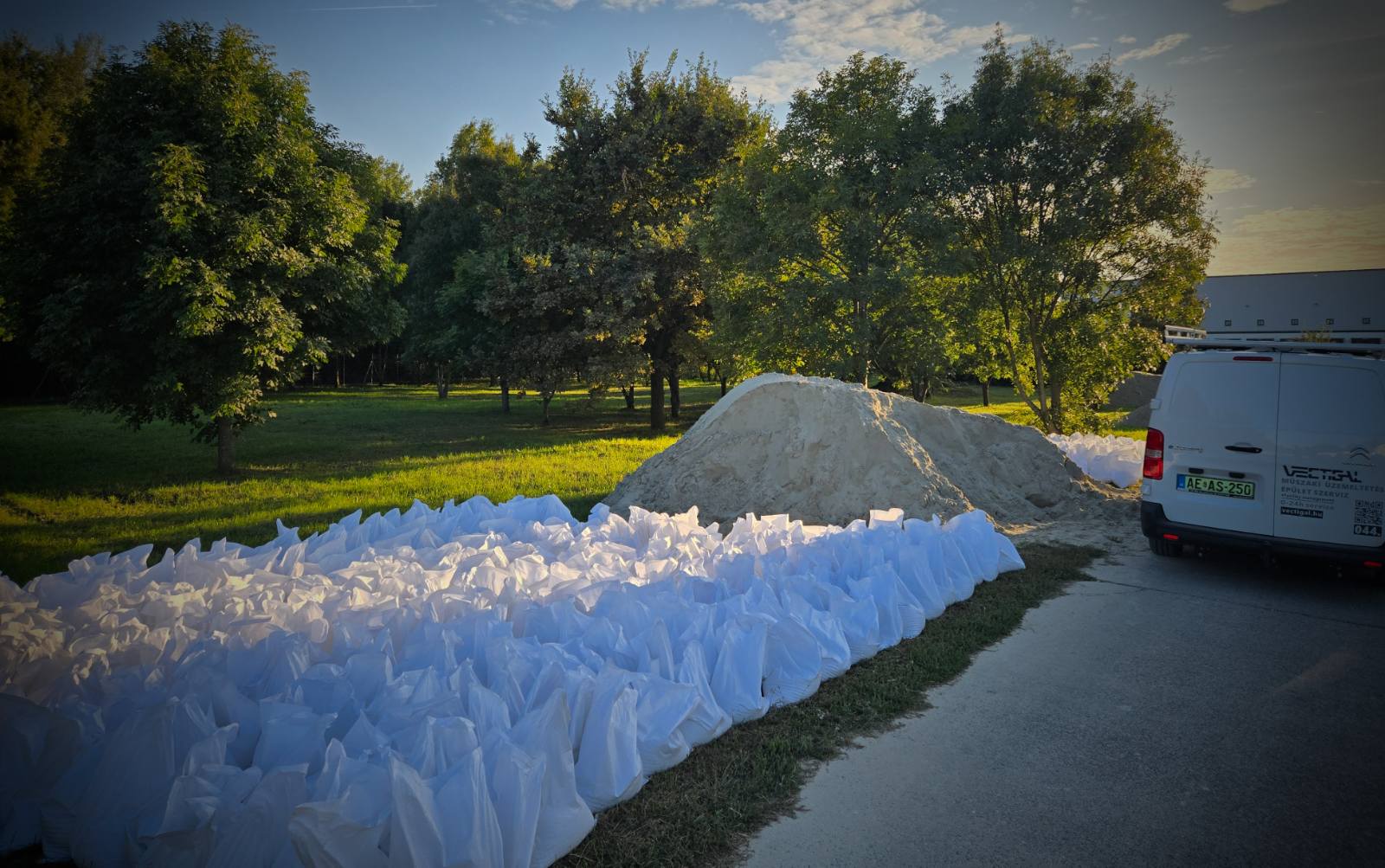 Flood defense in Prologis park 