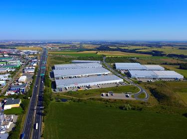 Logisztikai park és disztribúciós központ a  Prologis Park Prague D1 East területén